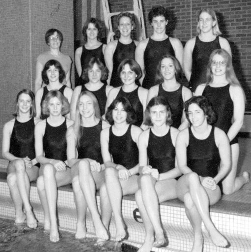 1977-1978 women's swimming and diving team/2022 athletic hall of fame inductees.